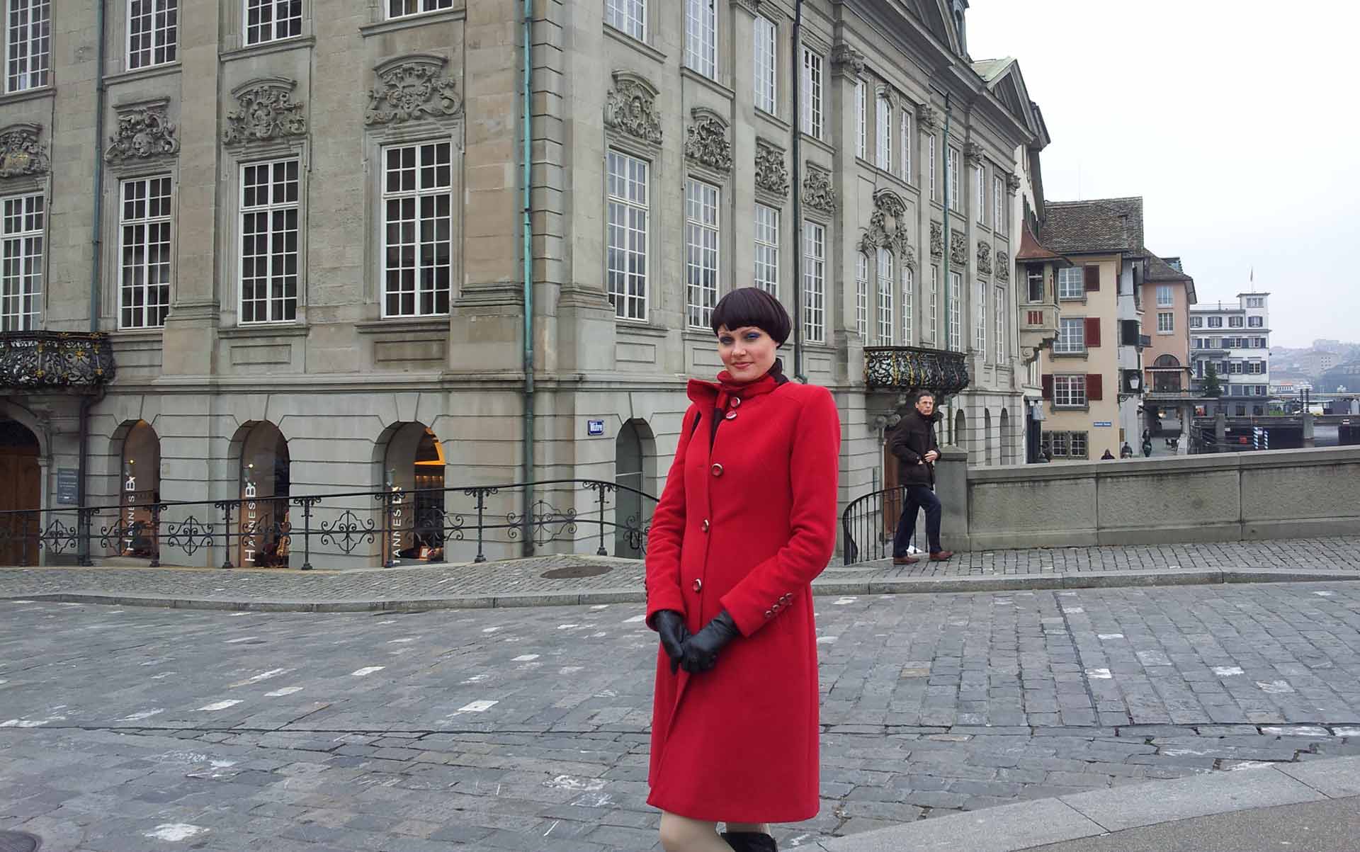Model Yana Kozyr in red jacket in Zurich Suiza Schweiz
